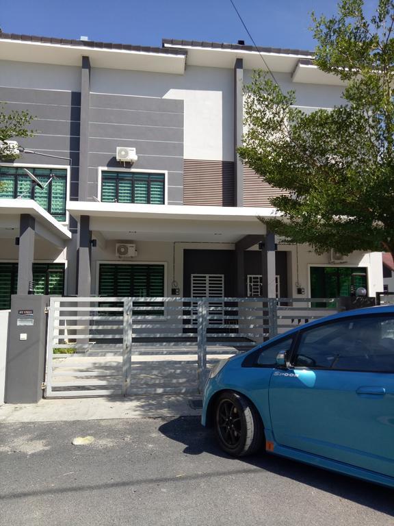 Amanda Homestay Dungun 1 Exterior photo